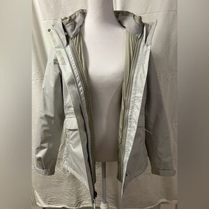 The North Face Women's Silver winter Jacket - size medium